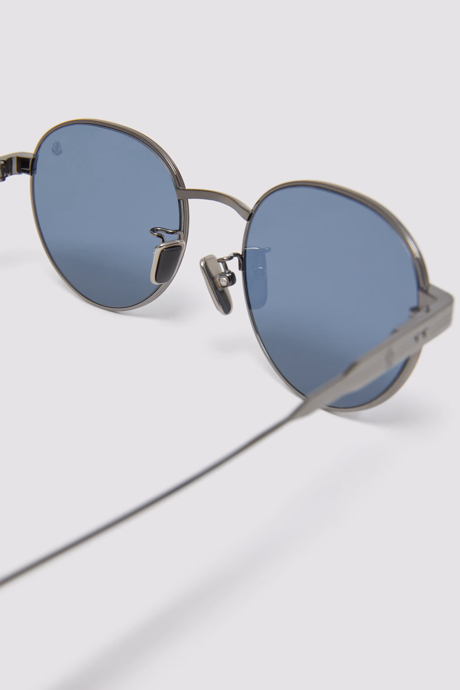 Subtila Round Sunglasses Gunmetal Grey Moncler 4